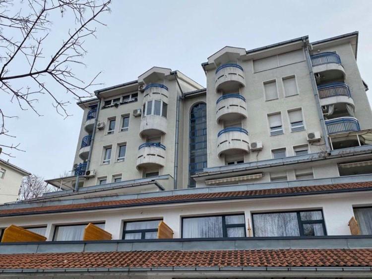 Super seven inn Beograd Eksteriør bilde
