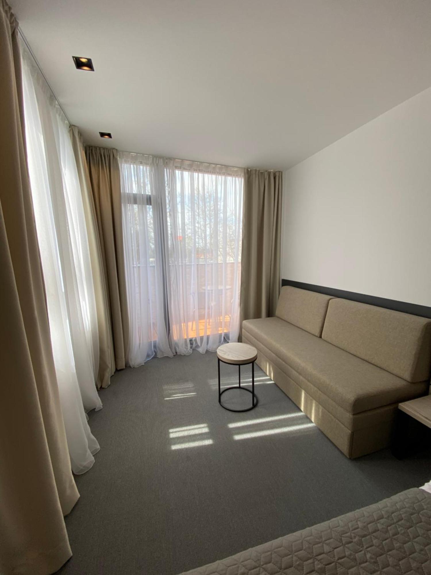 Super seven inn Beograd Rom bilde