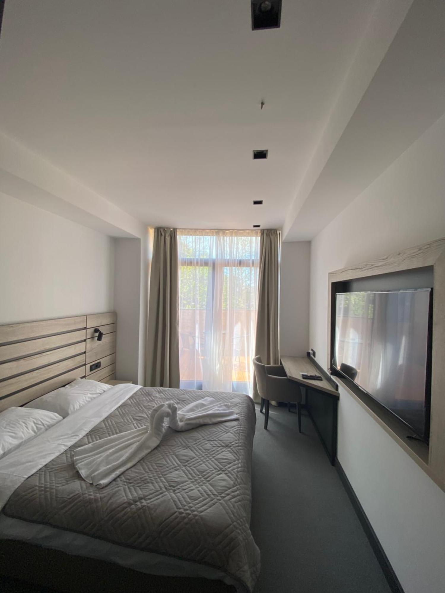 Super seven inn Beograd Rom bilde