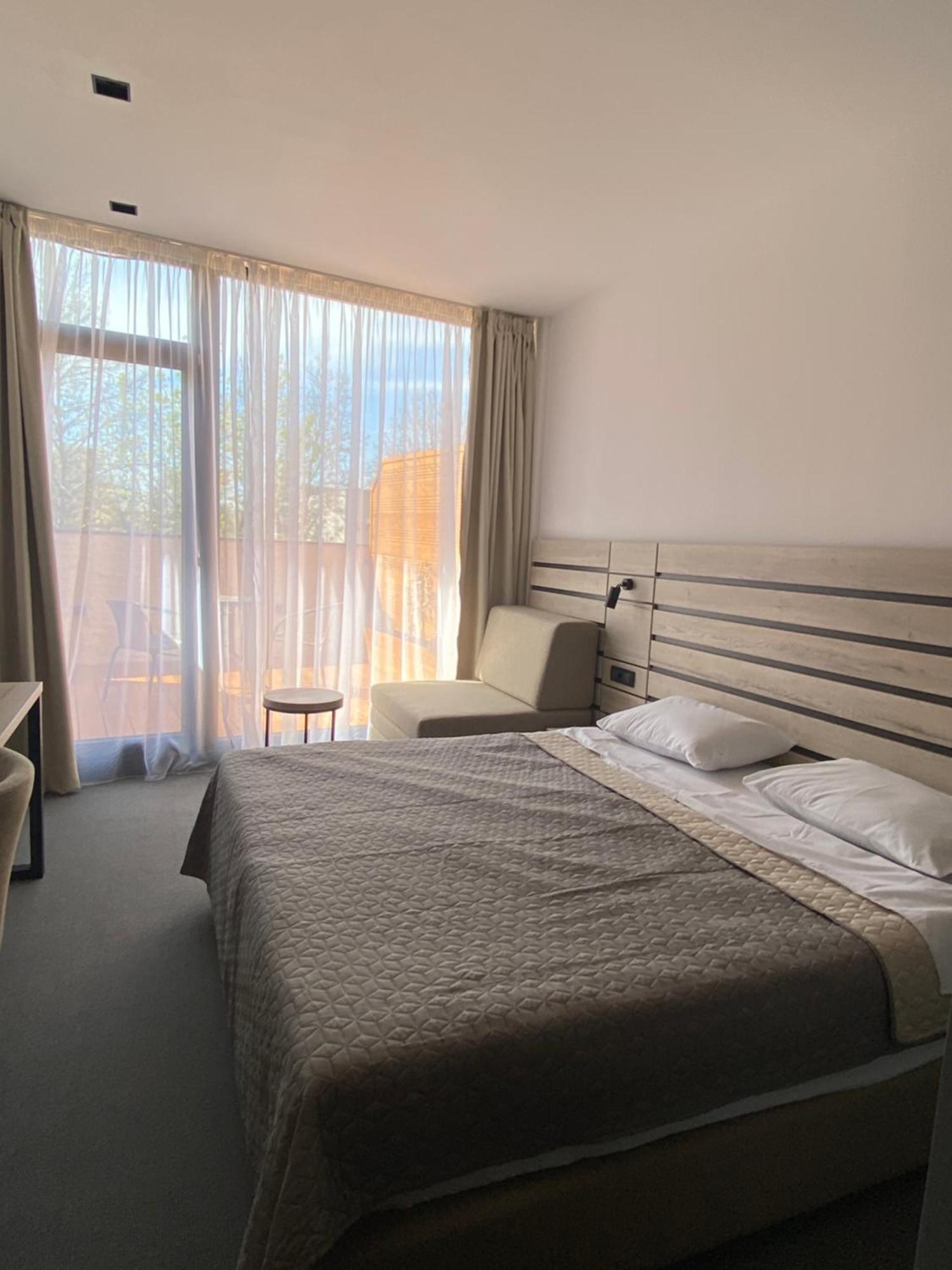 Super seven inn Beograd Rom bilde